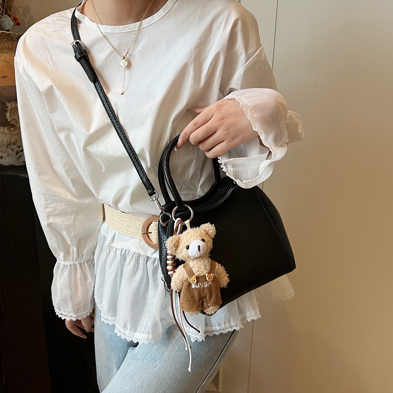 designer High-End Bag for Women 2025 New Light Luxury Niche Handbag Basket Bag Stylish Versatile Shoulder Crossbody Small Bag