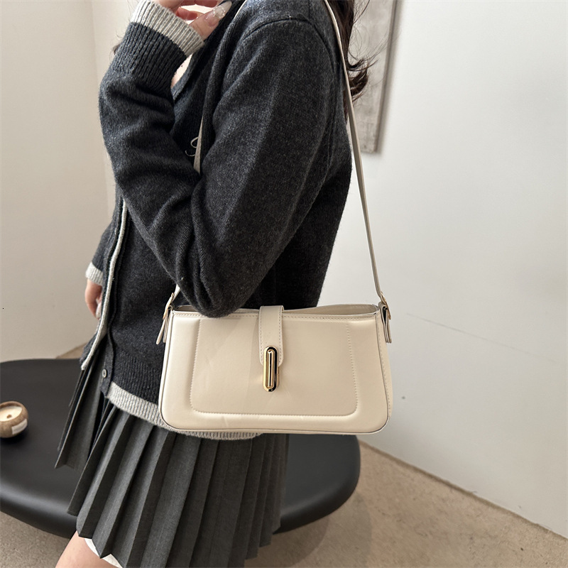 designer 2025 Spring Casual Simple Retro New Fashion Trend Niche Design Women's Bag Commuter Shoulder Crossbody Bag