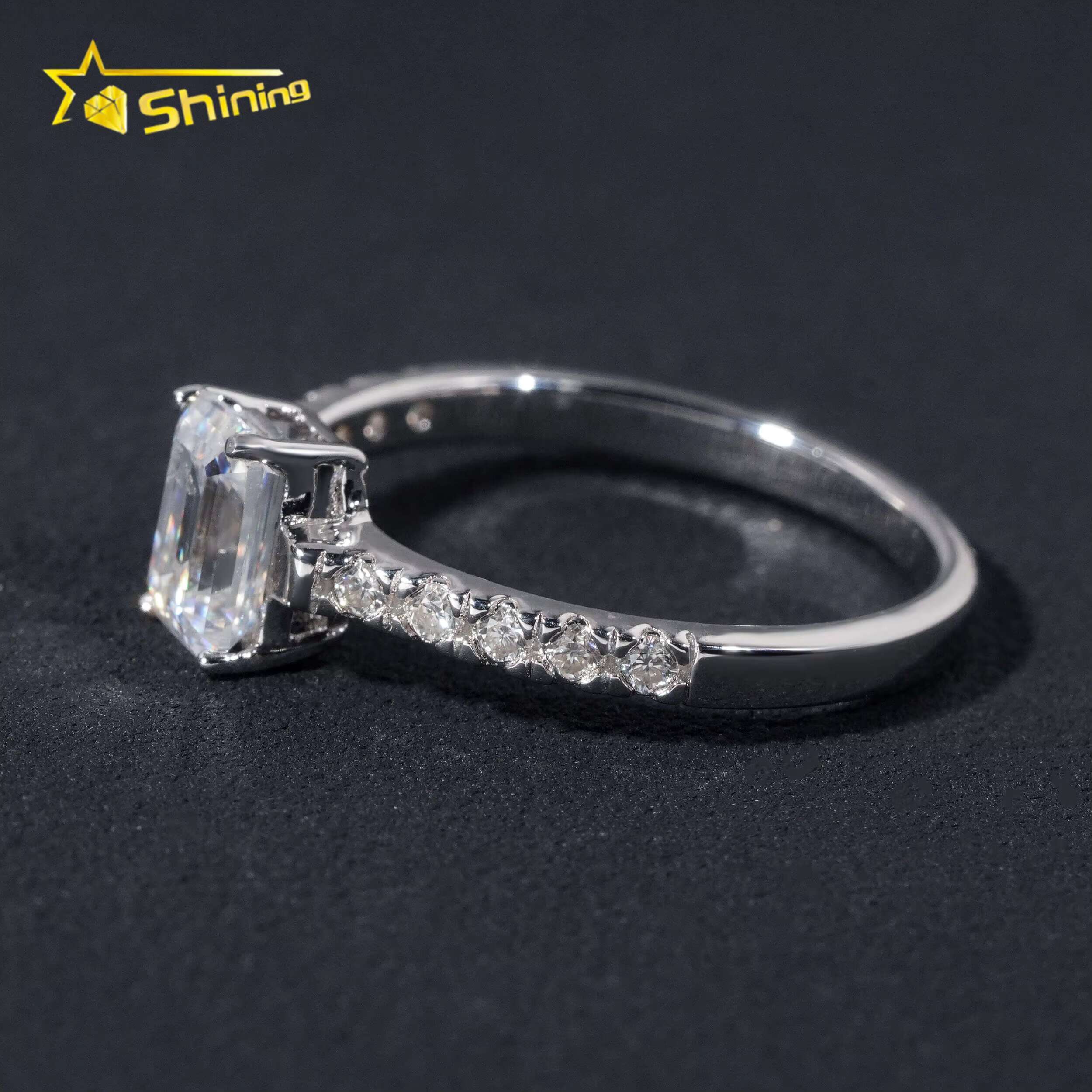 Luxury Style Pass Tester 925 Sterling Silver Rhodium Plated Women Jewelry Half Iced Out Band Diamond Moissanite Wedding Ring