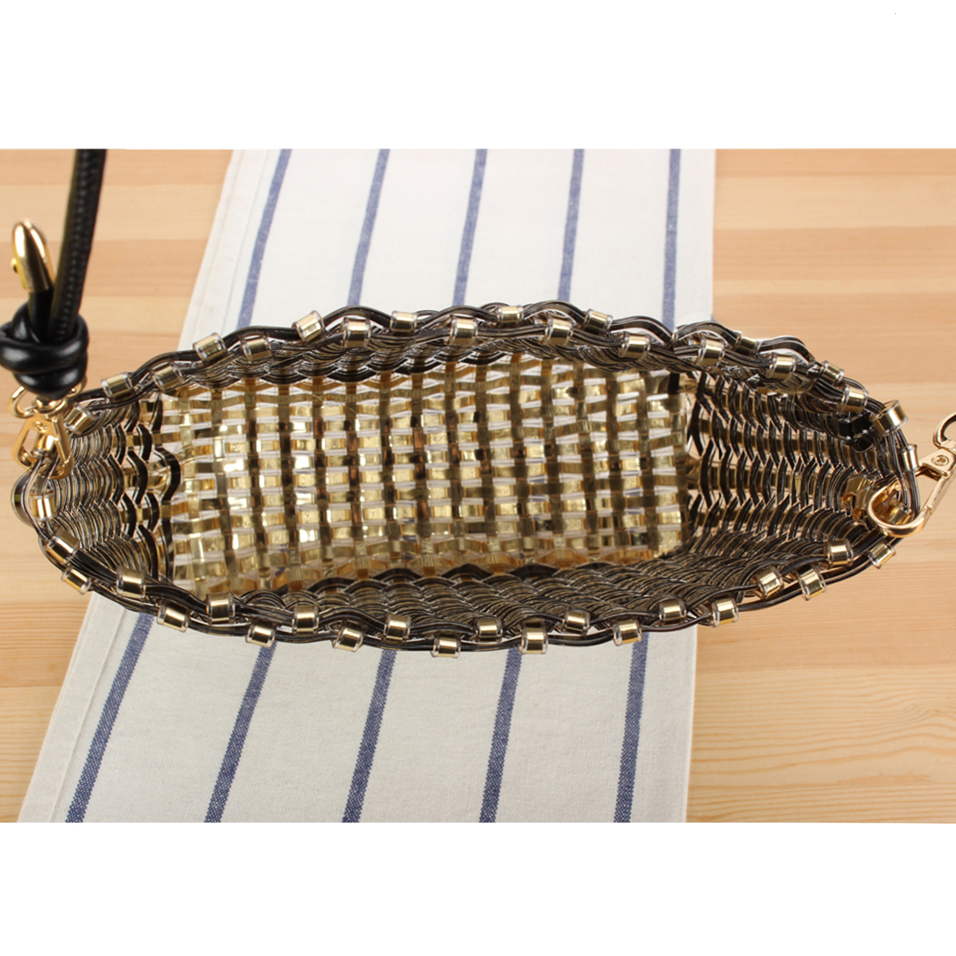 New casual, personalized, fashionable woven bag for daily commuting, beach vacation, multi-functional, niche women's bag, designer shoulder bag