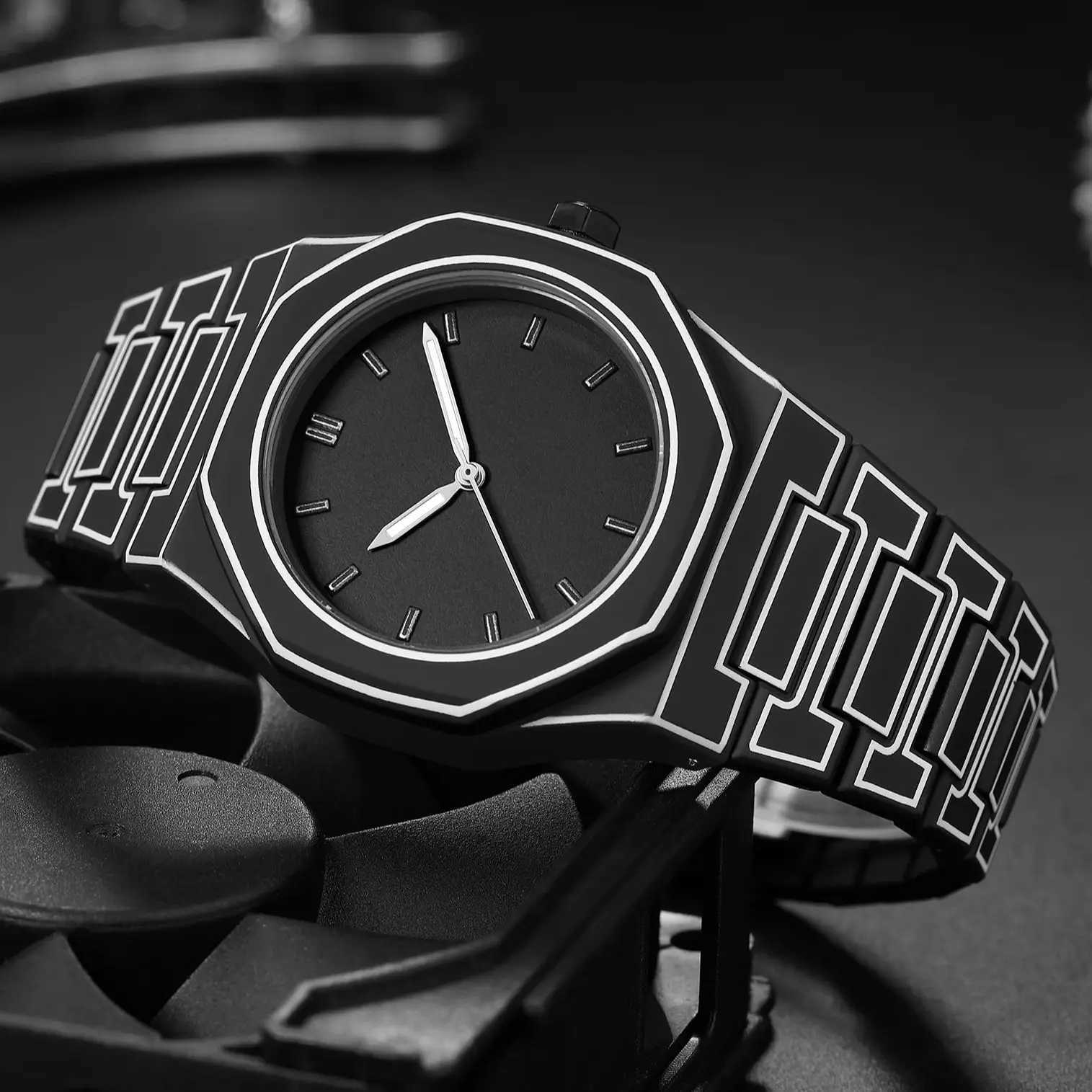 Modern Minimalist Sketching Creative Sports Leisure Watch Black Blue White Creative Design Waterproof Watch Y250605