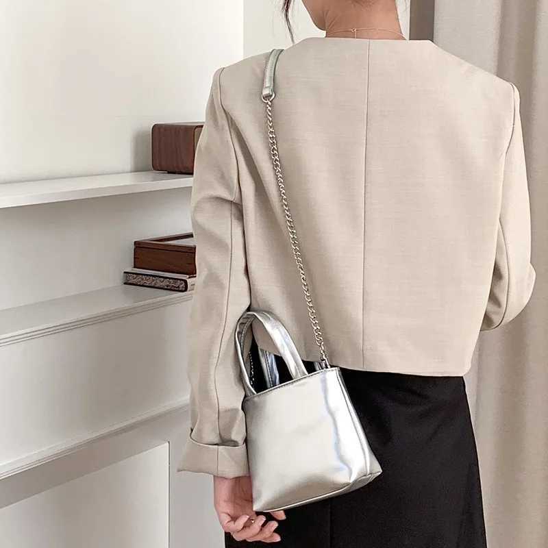 Fi crossbody bag women chain shoulder bag for spring female stylish handbag minimalist commuting bag XJ250605