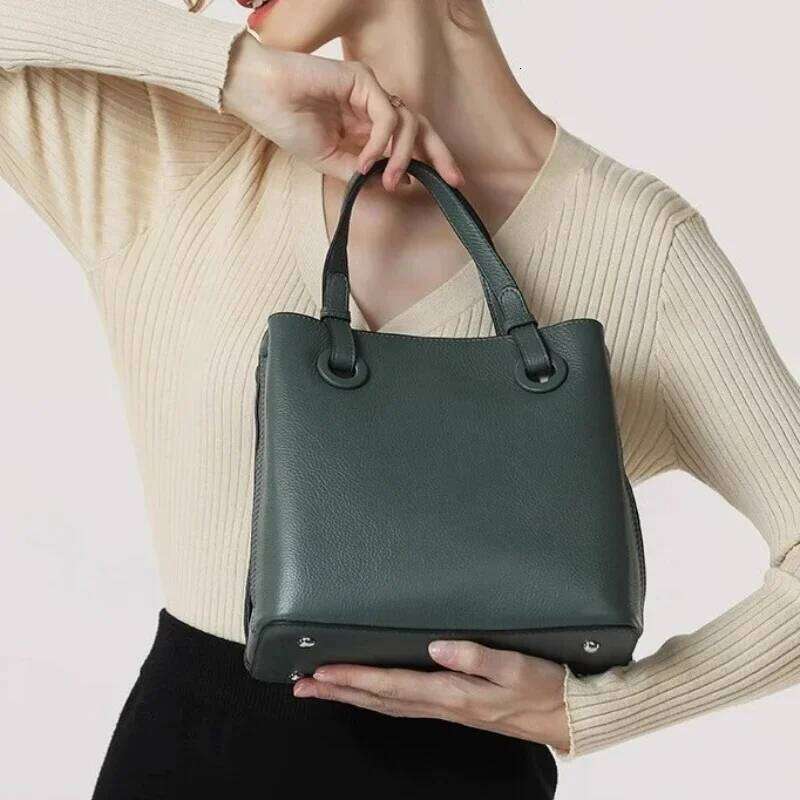 The First Layer Of Cowhide With All High-Grade Sense Hand Bags Elegant Crossbody Large Capacity Female Bag Tide