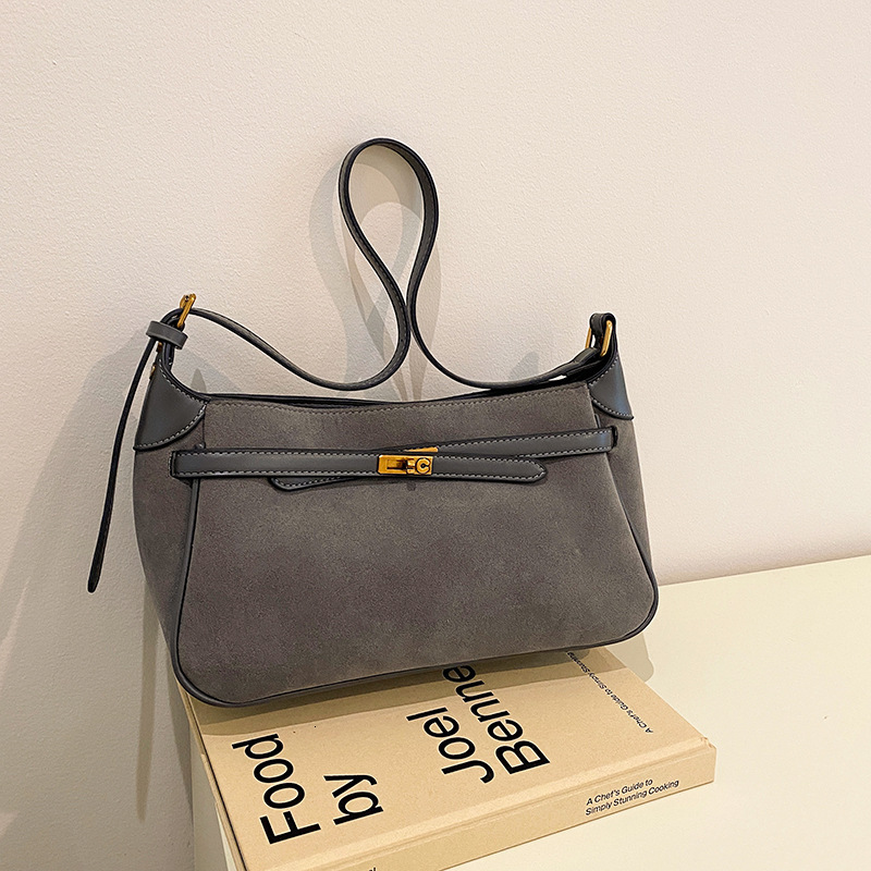 Free Shipping Designer Bag 2025 New Fashionable Western Style This Year's Trendy Practical Commuter Matte Fashion Single Shoulder Underarm Women&