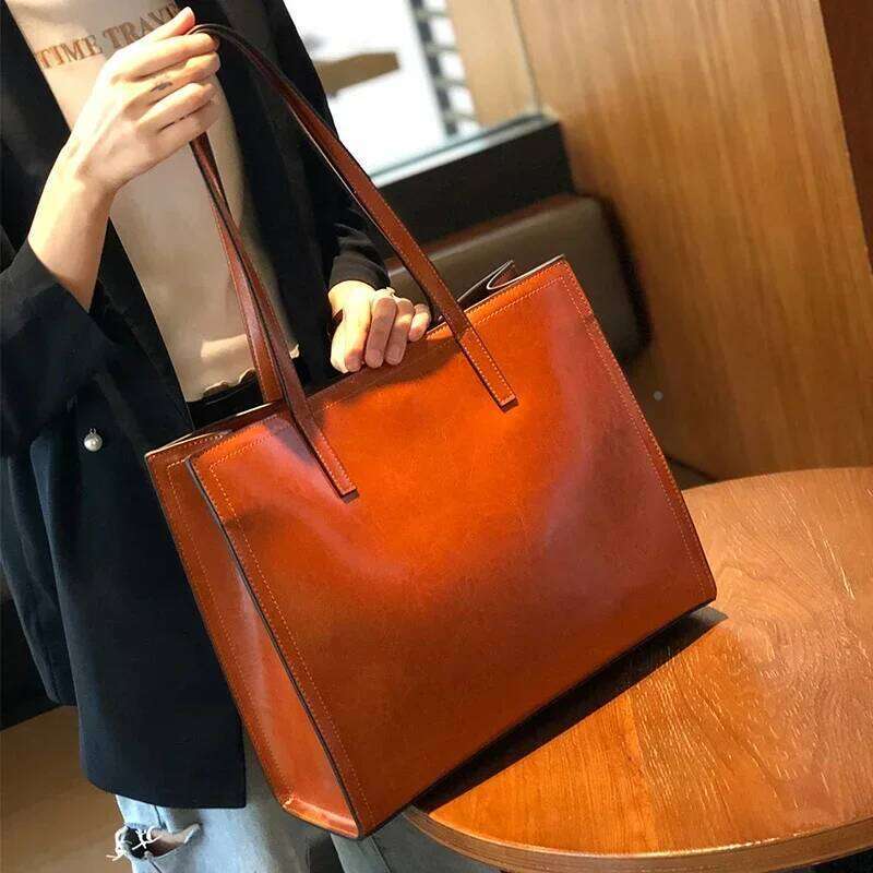 Designer Bags 2025 Women Cow Genuine Leather Shoulder Bags Lady Retro Soft Cowhide Handbags Female Design Fashion Tote Bucket Bag For Ladies Luxury Ba