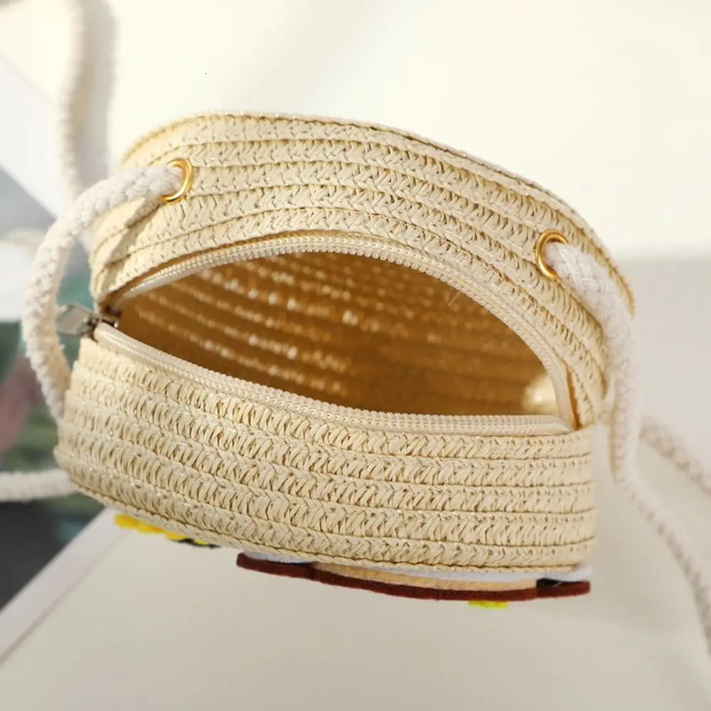 Children Girl Straw Bag Cute Flower Handmade Woven Messenger Travel Storage Basket Coin Purse Summer Kids Crossbody Handbag 250605
