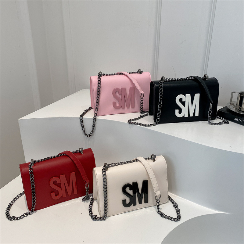 designer Fashion Trend Personality Simple Stylish Spring 2025 Niche Design New Elegant Casual Crossbody Small Square Bag