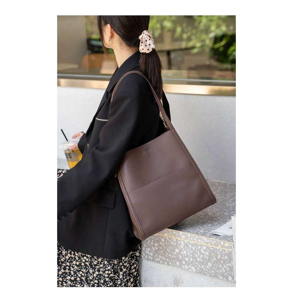 Designer Bags 2025 Women Natural Cow Real Leather Bag Female Design Shoulder Bags Ladies Soft Cowhide Tote Casual Bucket Handbags Girl Luxury Bag