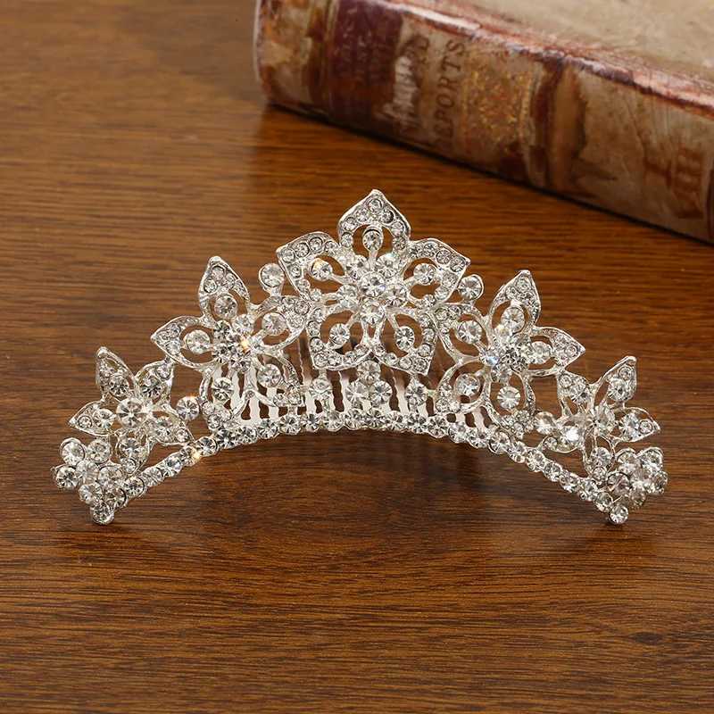 Mini Crowns Pearl Hair Comb Rhinestone Heart Shaped Tiaras Silver Color Hairpin Wedding Accessories Bridal Princess Hair Jewelry Z250605