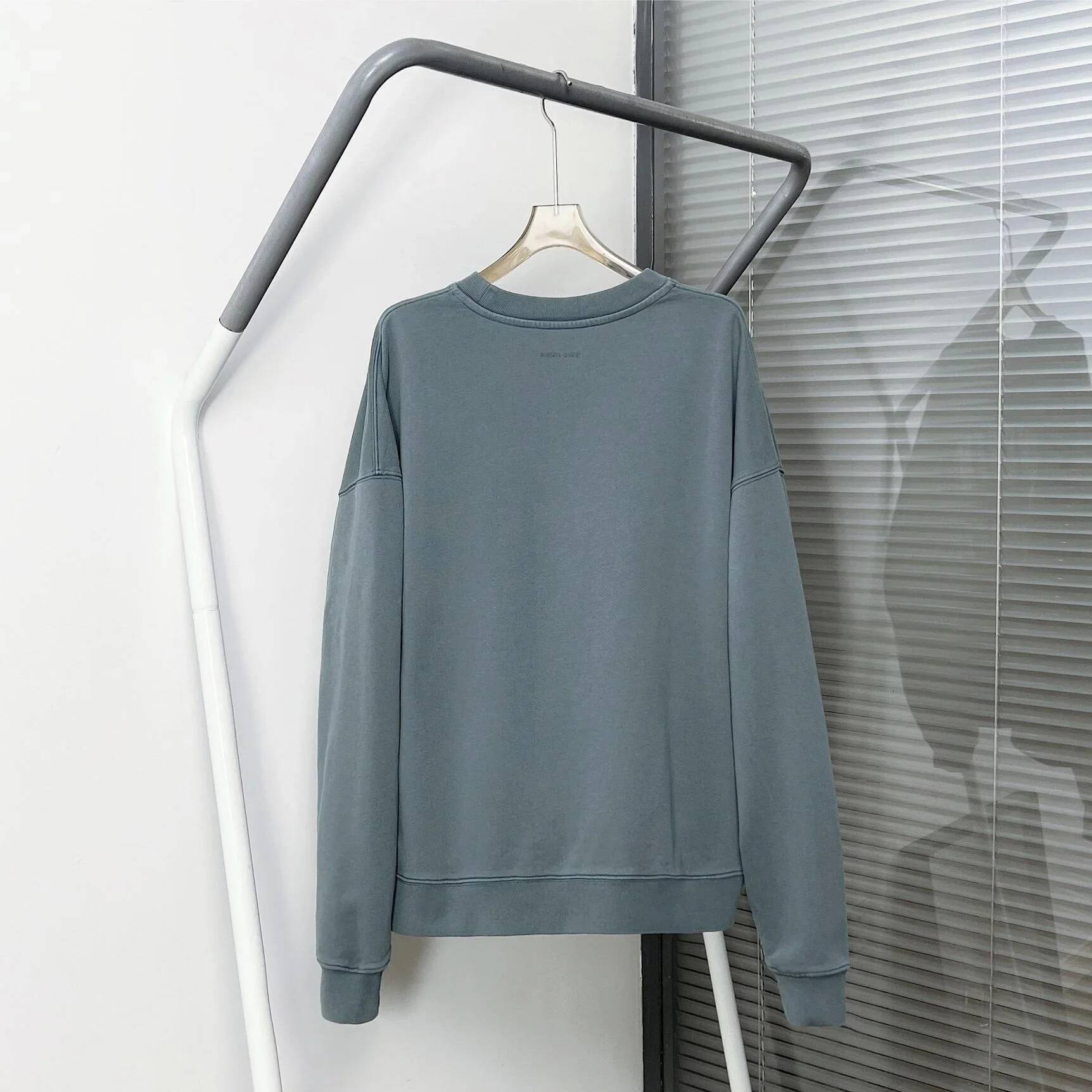 Classic Letter Print Water Wash Color Loose-Fit Round Pullover HOUSE 24 Spring Green Crew Neck Sweatshirt