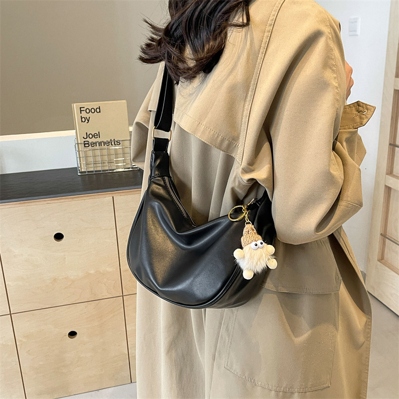 designer Korean Style Bag 2025 New Vintage Crossbody Bag for Women Dumpling Bag Large Capacity Versatile Shoulder Underarm Women's Bag