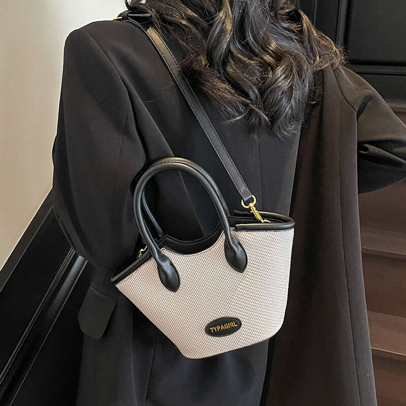 Handheld Bucket for Women, New High-End Niche Style, Crossbody Bag, Fashionable Versatile Small Tote Bag