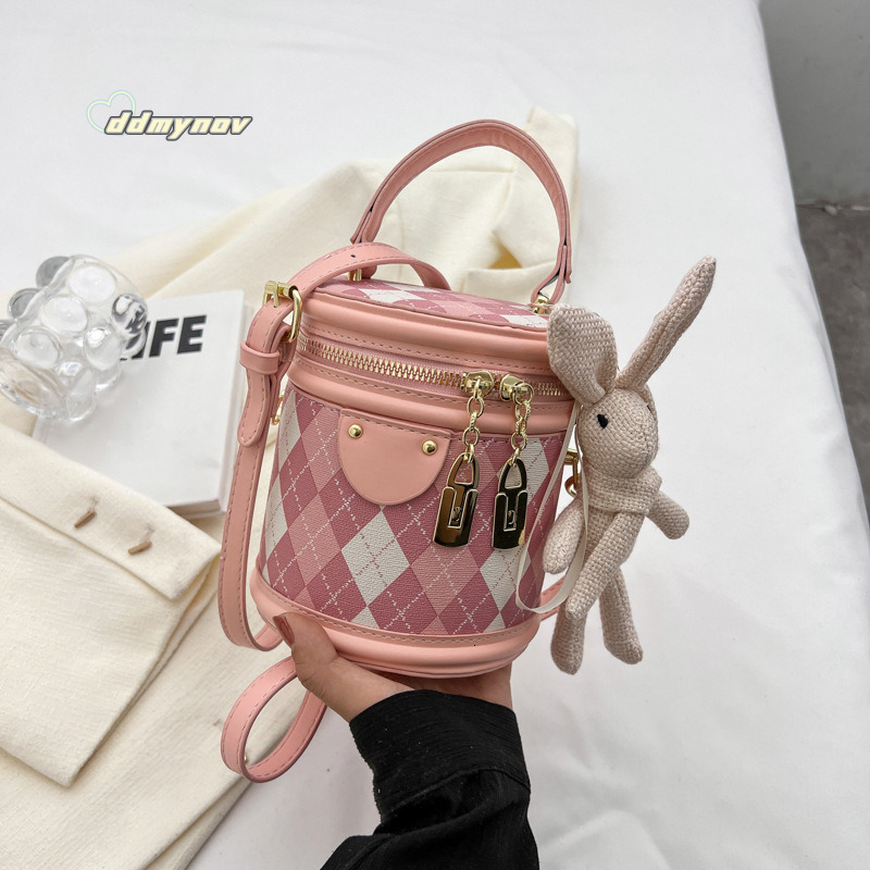 High-end Niche for Women 2025 New Quilted Versatile Handbag Bucket Fashionable Internet Celebrity Shoulder Crossbody Bag ddmynov