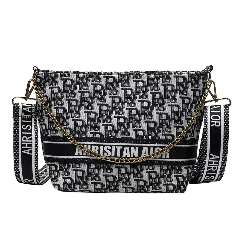 Designer bag Shoulder Bag Luxury Bag Crossbody Purse Designer 2025 Oversized Letters Print Crossbody Shoulder Bag for Women Fashionable Everyday Use