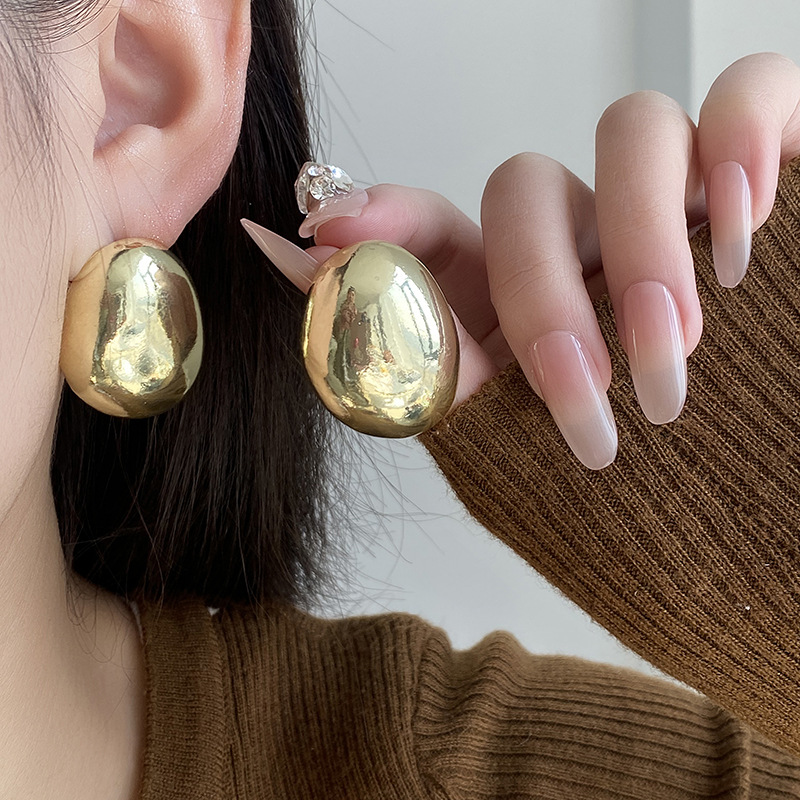 New Trendy Western Inspired Exaggerated Irregular Oval Metal Earrings for Women Embrace Individuality