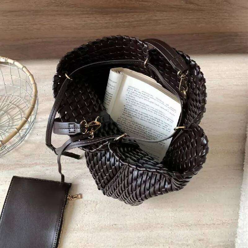 Women Leather Tote Bag Beach Travel Handbags and Purses Designer Basket Bucket Bags