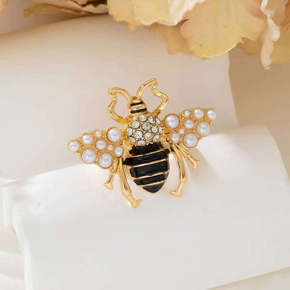 DHcollections TGG-18 Wholesale Fashion Finger Jewelry Metal Alloy Cute Insect Crystal Pearl Bee Ring Women