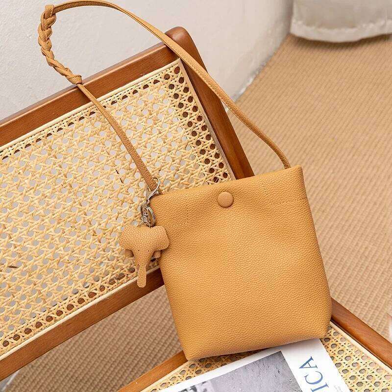 Designer Bags 2025 Women Soft Cow Genuine Leather Designer Crossbody Bag Female Retro Cowhide Shoulder Bags Girl Casual Simplicity Solid Purse Lady Lu