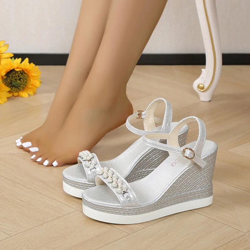 Women Platform Sandals 2024 Summer Pearl Transparent Rhinestones High Heels Buckle Fashoin Ladies Wedge Sandals Beach Shoes 250605