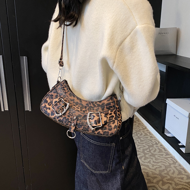 designer Trendy Women's Bags 2025 Winter New Crossbody Bag Fashion Sense Niche Leopard Print Shoulder Underarm Bag