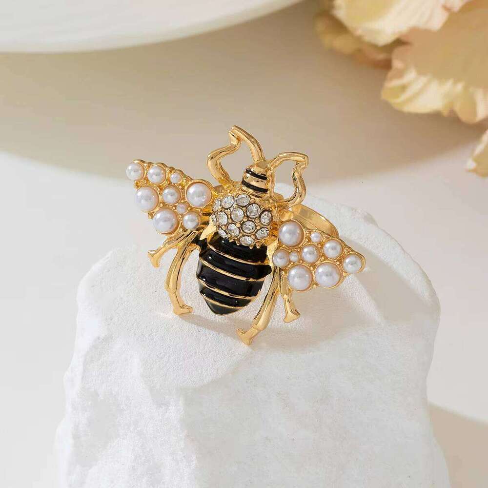DHcollections TGG-18 Wholesale Fashion Finger Jewelry Metal Alloy Cute Insect Crystal Pearl Bee Ring Women