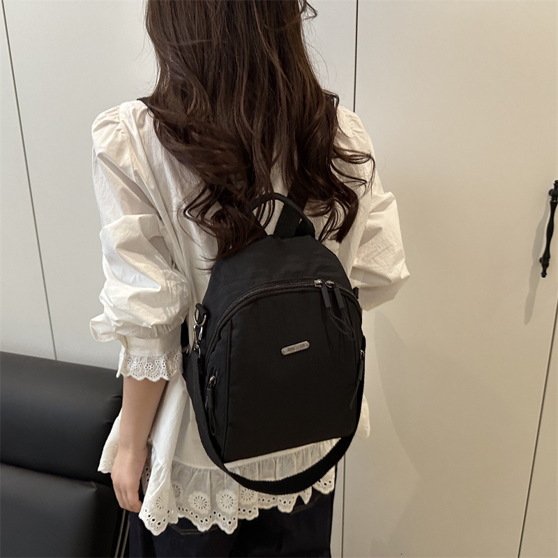 designer Trendy Niche Fashion Large Capacity Backpack 2025 Spring New Casual Simple Women's Commuter Backpack