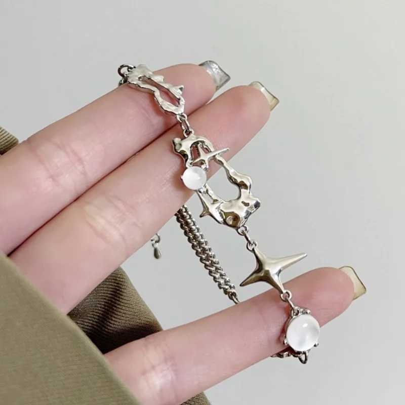 Irregular Hollow Four Pointed Star Design Bracelet for Women Silver Color Trendy Imitation Pearls Chain Bracelets Jewelry W250606