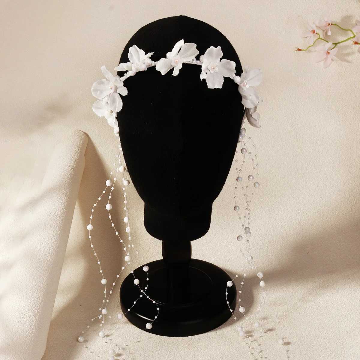 Bride Wedding White Flower Crowns Elegant Floral Headbands with Long Tassel Pearls Pendant Hair Jewelry Women Party Hairbands Z250605