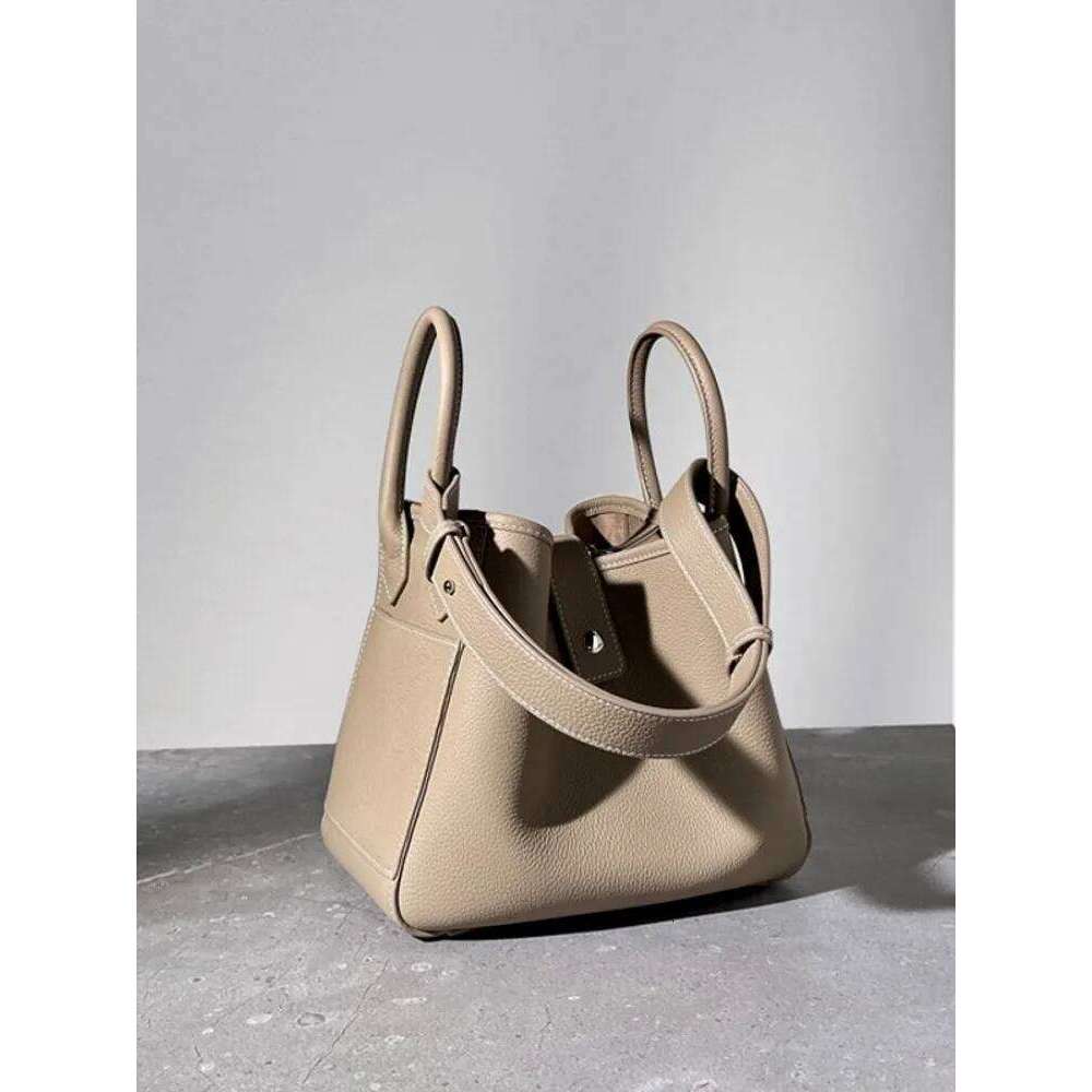 Casual Womens New Retro Office Soft Bucket Cowhide Genuine Leather Handbag Designer Single Shoulder Underarm Bag