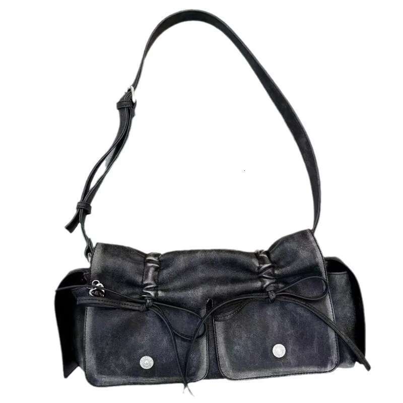 Celebrity's Same Wasteland Style Dark Versatile Pleated Drawstring Handbag 2024 New Shoulder Crossbody Women's Bag