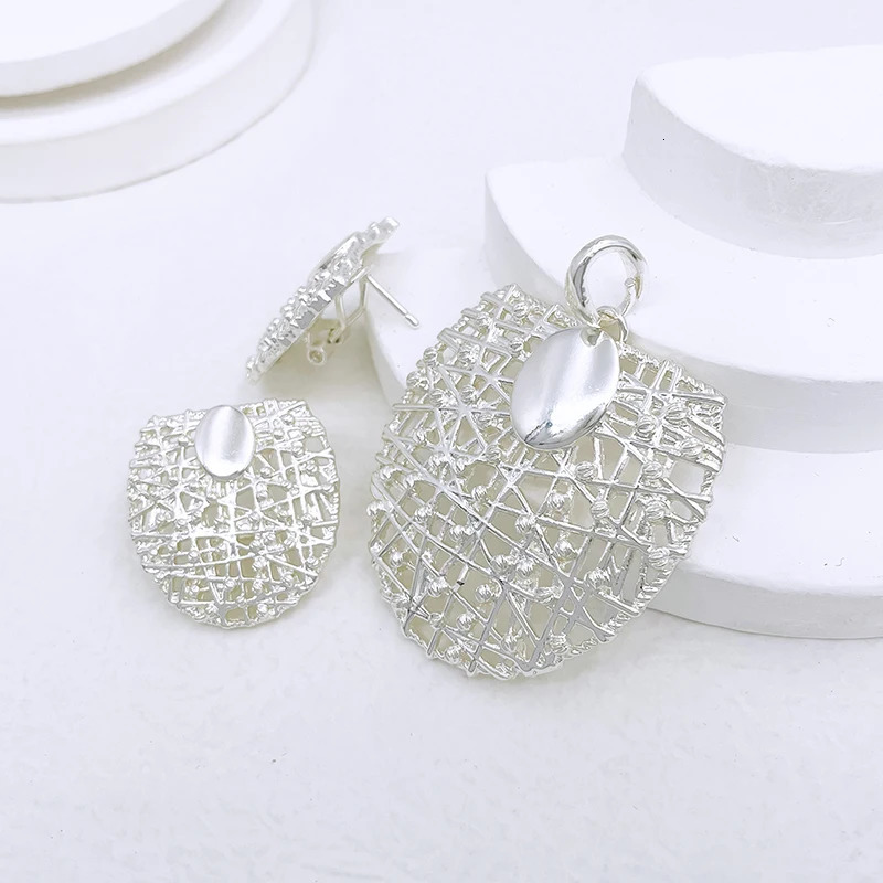 Gold Color Necklace Earrings Set For Women Unique Choker Pendant Earrings 3Pcs Set Jewelry Quality Accessories 250530