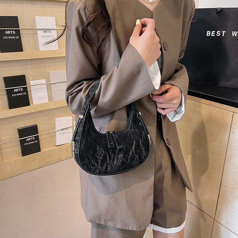 Free Shipping Designer Bag New High-end Niche Design For Women's Underarm Bag Fashionable Simple And Versatile Portable One Shoulder Crescent Bag
