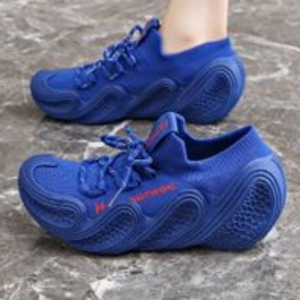 Designer casual shoes Klein Blue New Summer Fashion Lightweight Sneakers Soft Sole Shock Absorption Running Dad Octopus Casual Shoes for Women