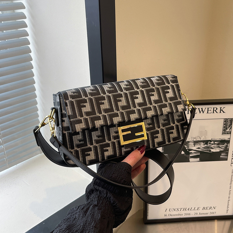 Designer Free Shipping 202 Fashion Casual Light Luxury High-end Texture Small Square Bag Single Shoulder Crossbody Bag For Women