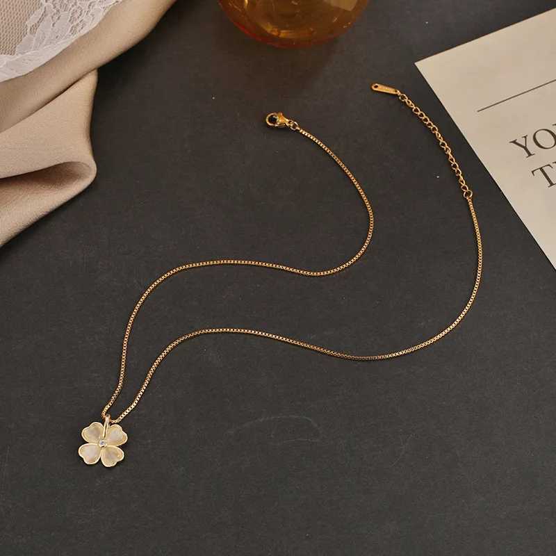 Stainless Steel Chain Classic Moonstone Clover Pendant Necklace for Women Lady Vintage Jewelry Accessories Gifts Y250605