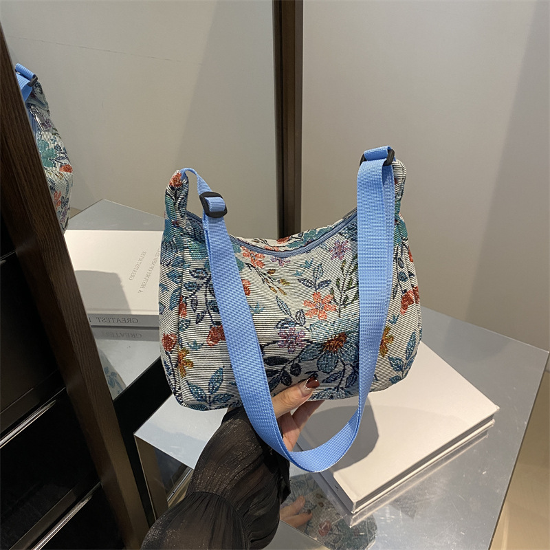 designer Canvas Bag for Women 2025 New Large Capacity Handbag Shoulder Tote Bag Niche Design Sense Office Commute Tote Bag