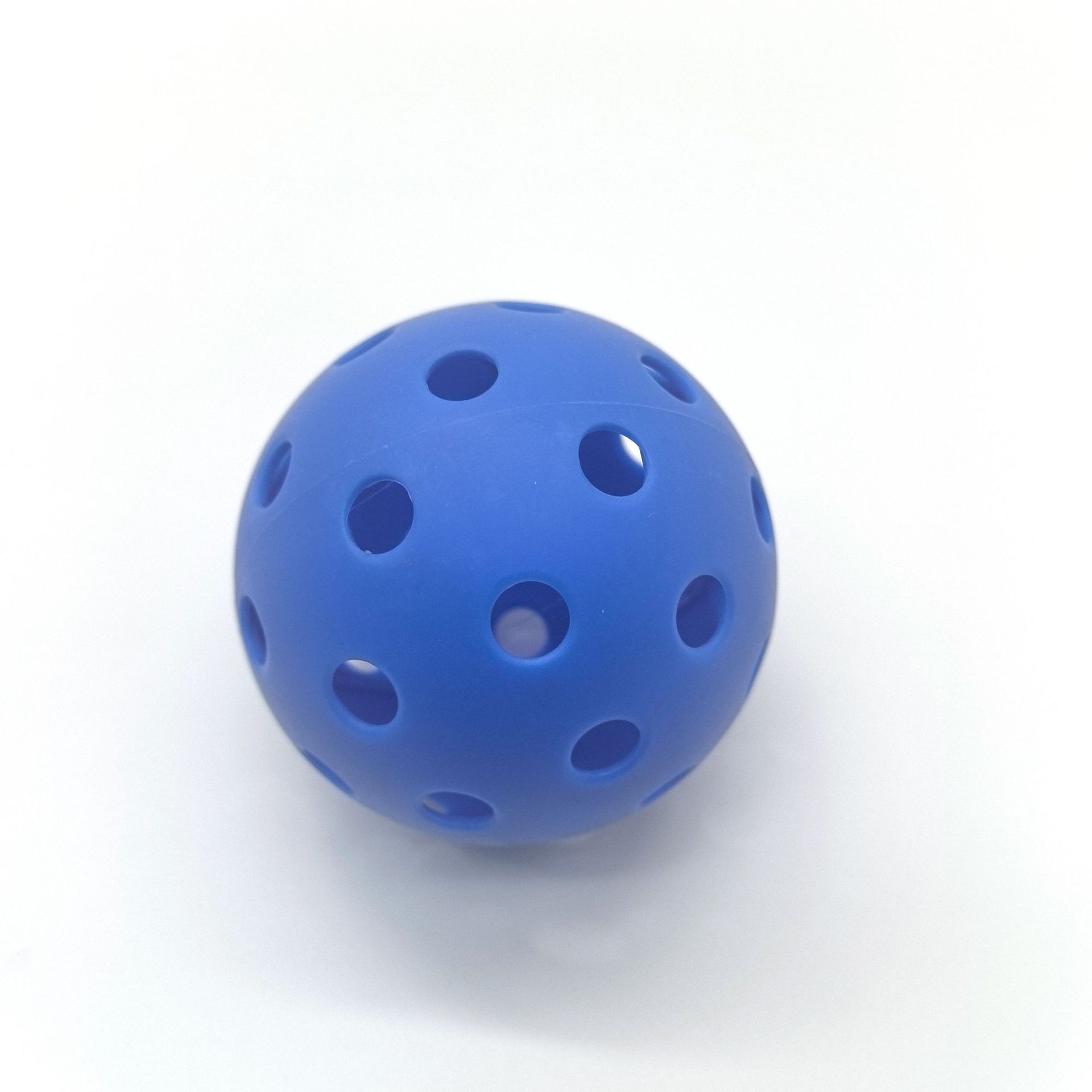 Picklebal30 Bulk Resistant Pickle Ball Injection Molding TPE74MM Superhard Rotational Molded Ball Hole Ball