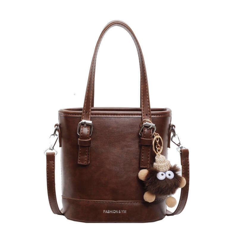 Niche Design Bucket for Women 2025 New Trend Simple Handbag Fashion Versatile Shoulder Crossbody Bag