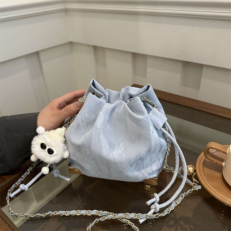 Minimalist Casual Large Capacity Bucket 2024 Spring New High-Quality Texture Chain for Women Shoulder Crossbody Bag