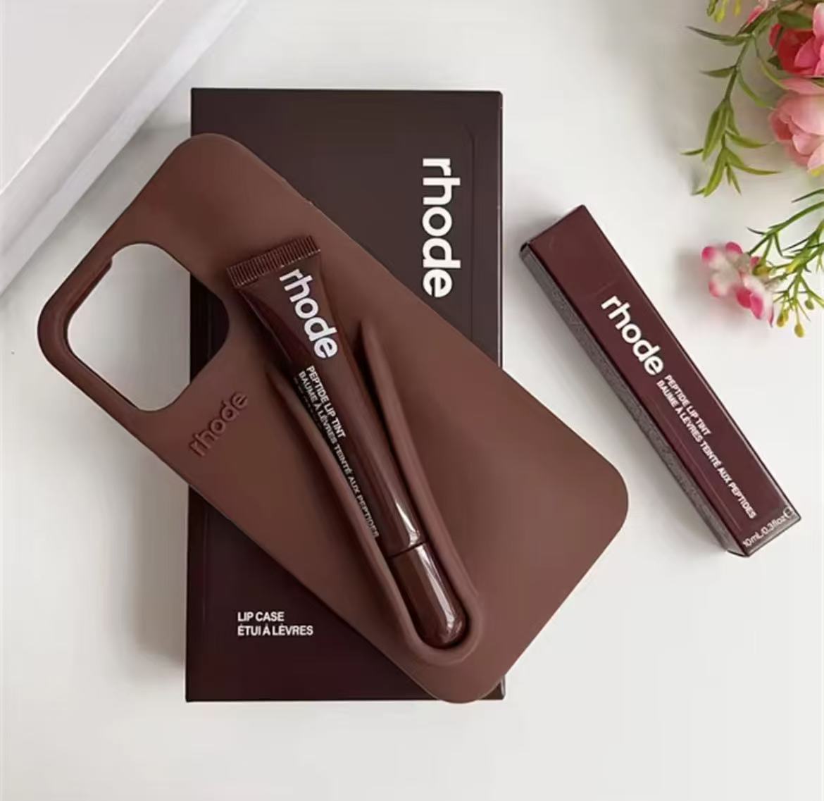 Hot Rhode Lipstick Case For iPhone 16 12 13 14 15 11 Pro Max Plus Toast Espresso Ribbon Lip Gloss Holder Soft Silicone Cover