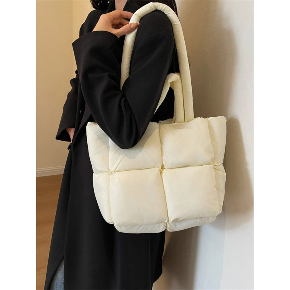 Winter Womens Tote Bag Simple Solid Color Casual Large Capacity Buckle Handbags Ladies Shopping Daily Commute Bags 250605