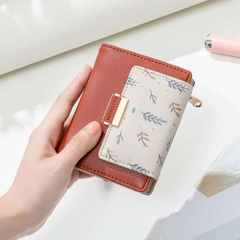 Wallet summer new Internet celebrity short folding female cute Japanese girl heart small Female coin purse zip MASA