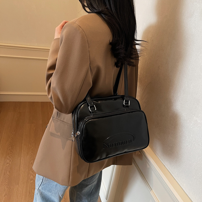 designer Minimalist Messenger Backpack for Women Spring Summer 2025 New Fashionable Handheld Briefcase Large Capacity Shoulder Bag