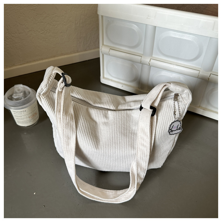 designer 2025 Autumn Winter New Fashion Handbag Shoulder Underarm Small Square Bag Women's Bag Supports Wholesale and Mixed Orders