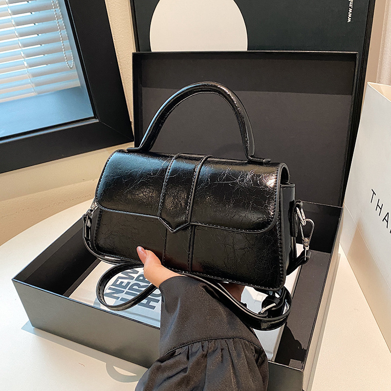 designer High-end Niche Design Bag for Women 2025 New Autumn Shoulder Crossbody Bag Versatile Retro Handbag Small Square Bag