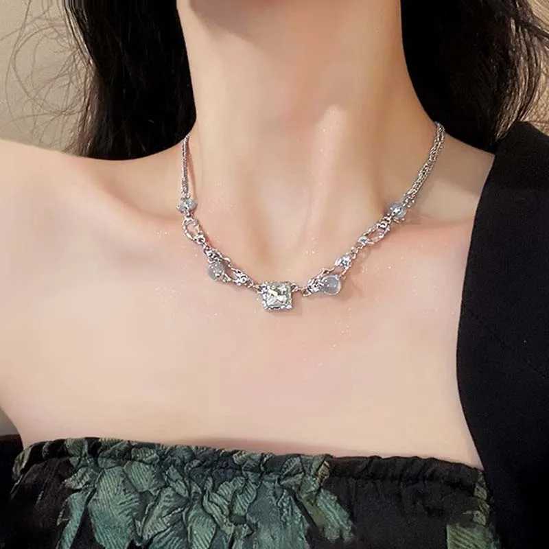 Sparkling Moonlight Stone Pendant Necklace for Women Starlight Irregular Long Tassel Chain Chokers Accessories Fashion Jewelry Y250605