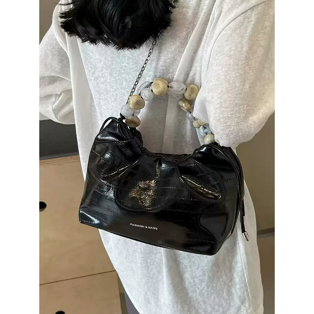 Spring Fashion Handbags Women High-Grade Delicate Texture All-Matched Crossbody Bag Chic Buckle Daily Commute Shoulder Bags 250605