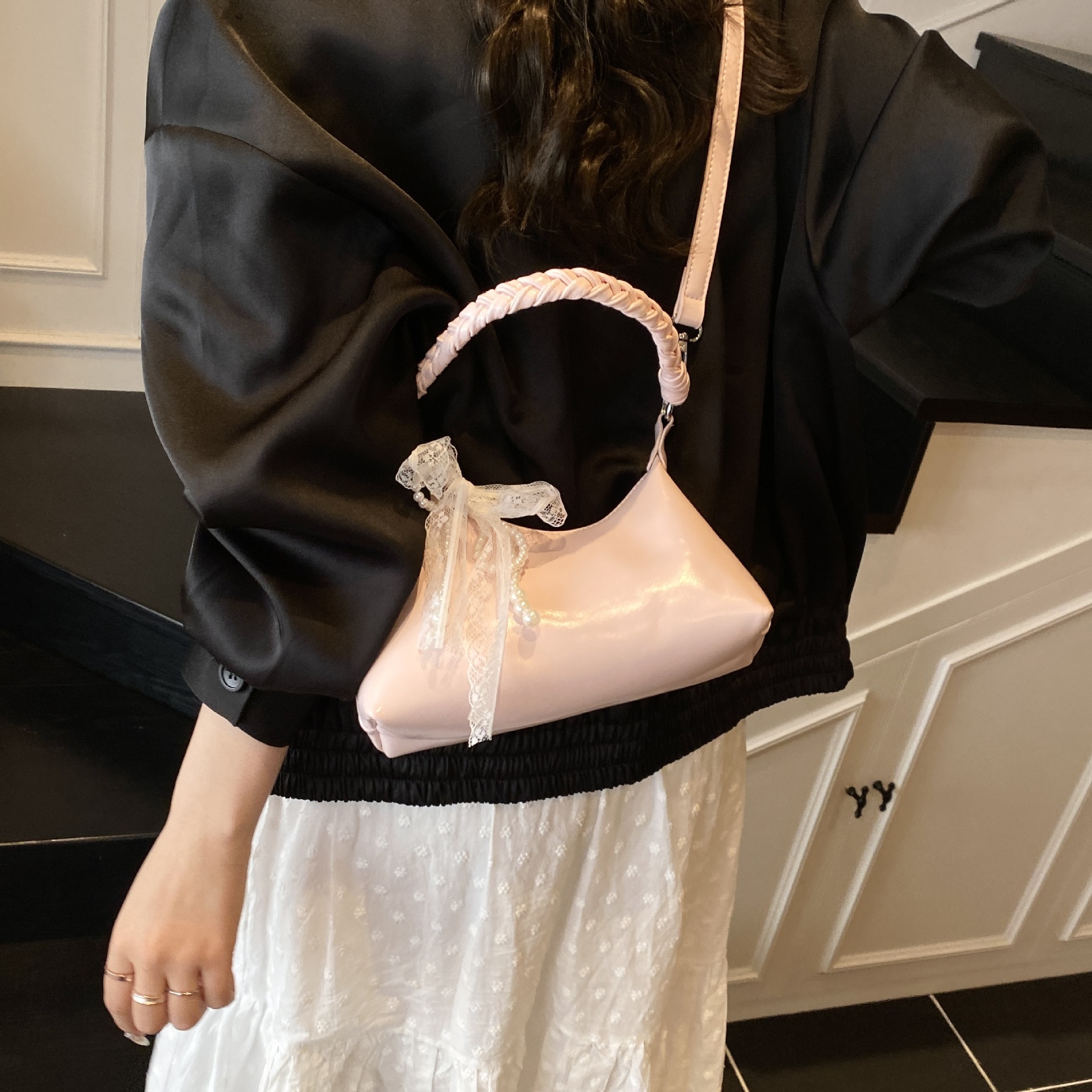 designer Korean Style Simple INS Women 2025 New Trend Versatile Commuter Shoulder Bag Casual Bowknot Handbag Under