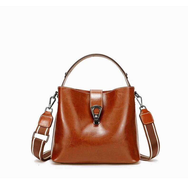 Designer Bags 2025 Ladies Cow Genuine Leather Shoulder Bag Women's Retro Versatile Cowhide Handbag Female Commuting Underarm Bucket Crossbody Bag
