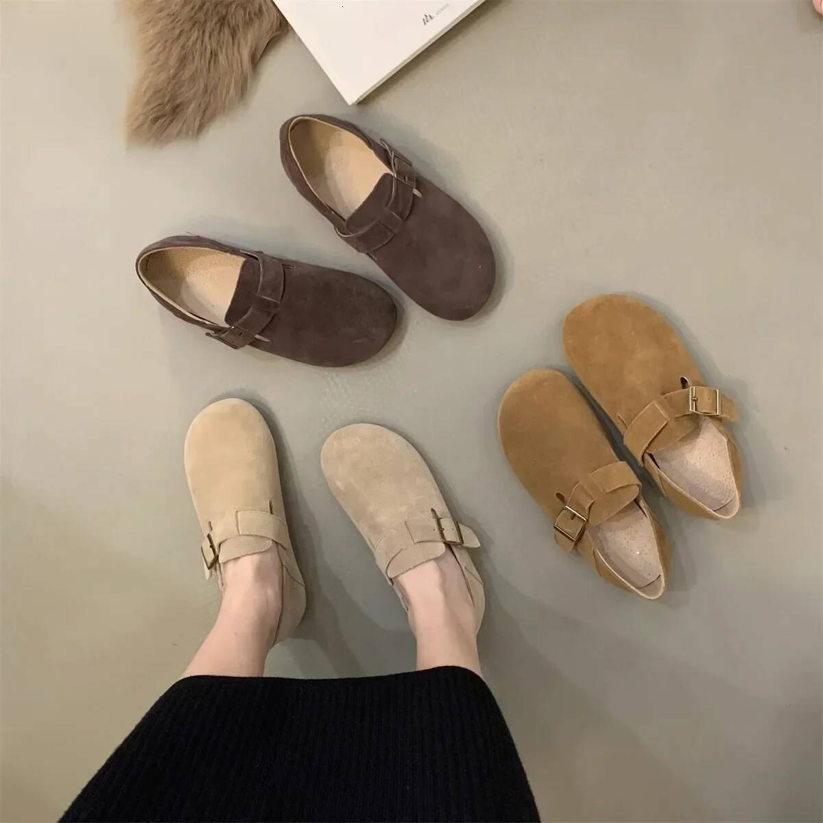 Ddmyoutdoor Fashion Casual Retro Leather Mule Clogs Slippers Outdoor Soft Cork Belt Buckle Slides Flat Shoes For Women Outdoor Shoes